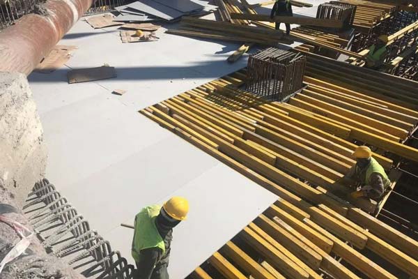 塑料中空模(mo)闆，塑料建築模(mó)闆近年來被廣(guang)泛應用于城市(shì)建築施工